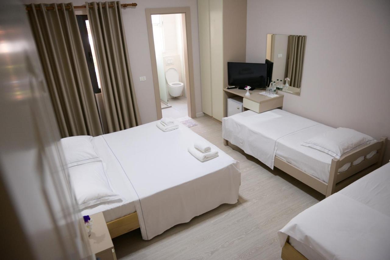 Hotel Andi ดูร์เรส ภายนอก รูปภาพ