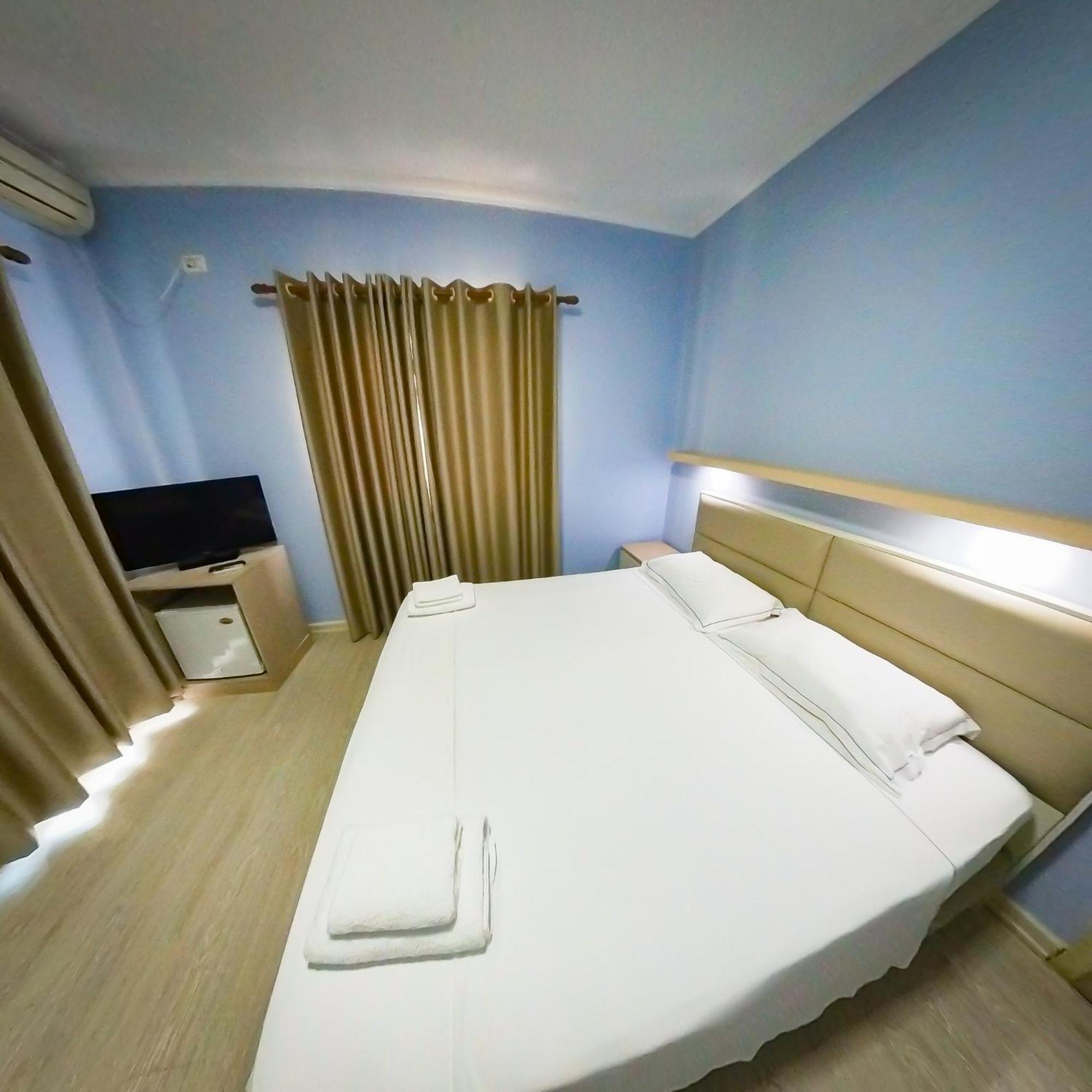 Hotel Andi ดูร์เรส ภายนอก รูปภาพ