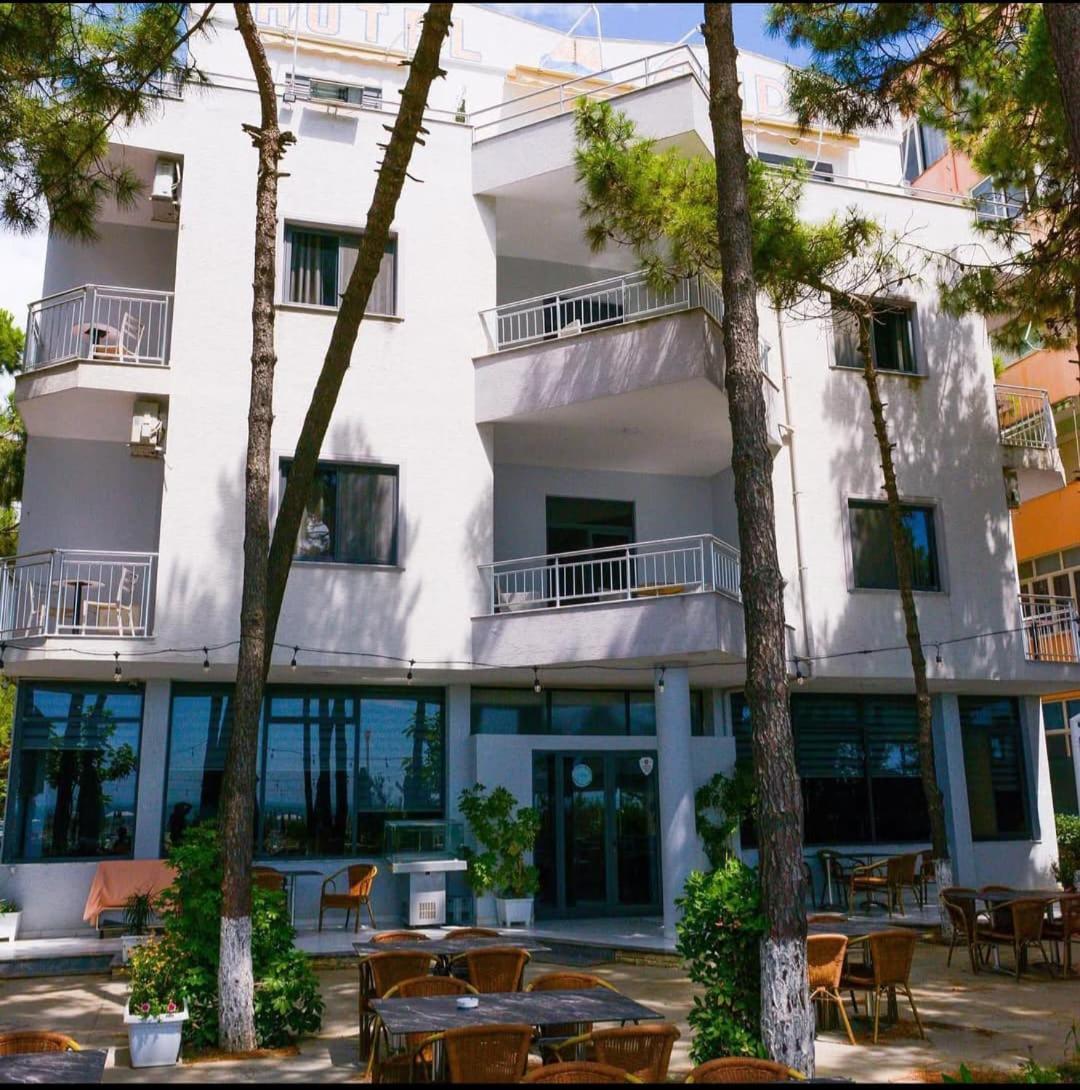 Hotel Andi ดูร์เรส ภายนอก รูปภาพ