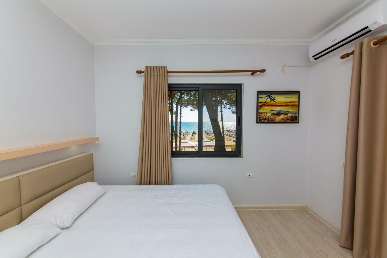 Hotel Andi ดูร์เรส ภายนอก รูปภาพ